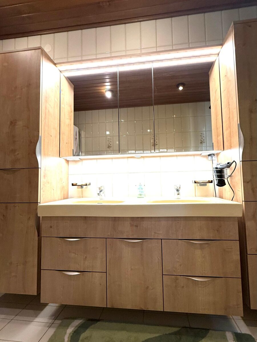Waschtischschrank